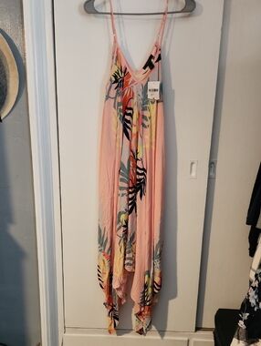 New Forever 21 Coral and Teal Tropical Print Maxi Dress